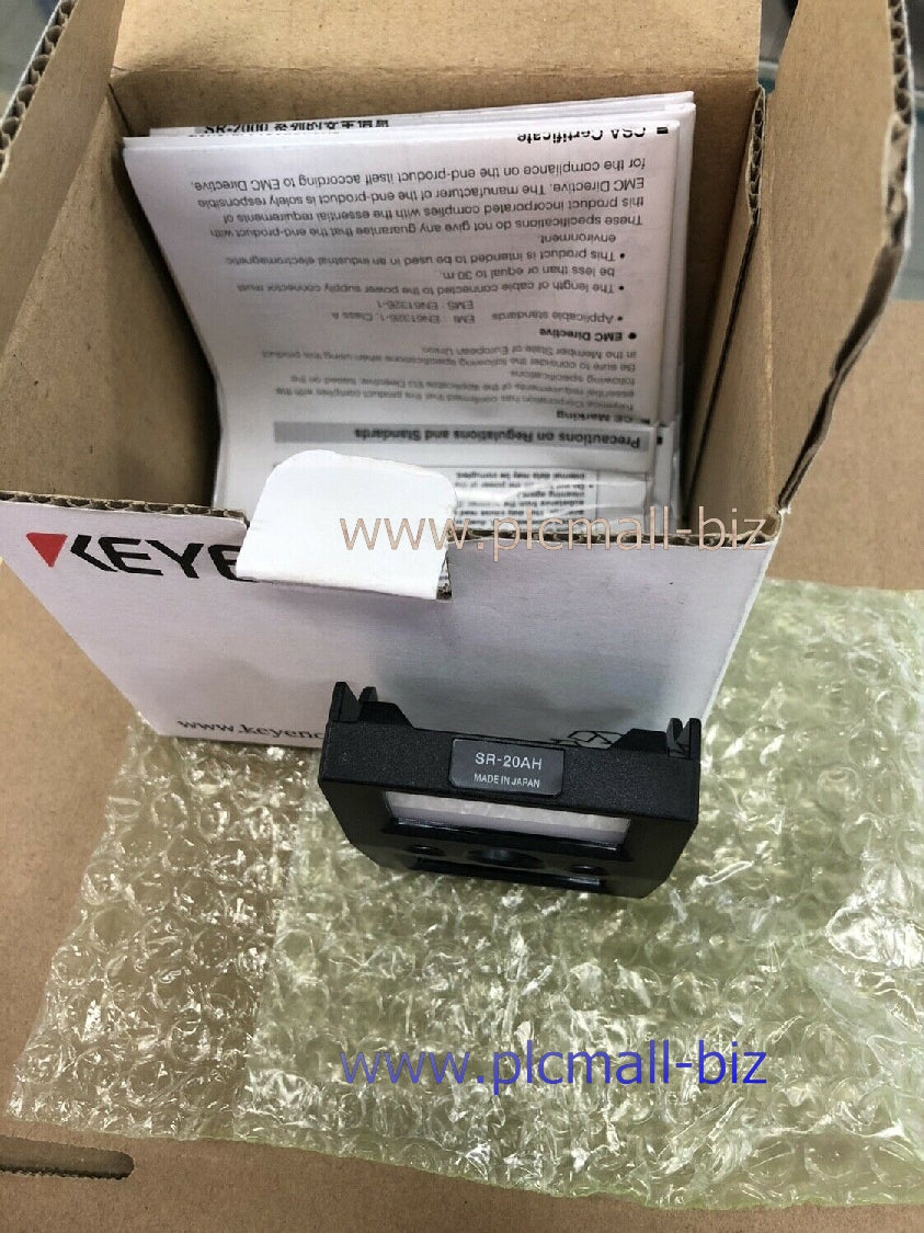 SR-20AH KEYENCE barcode reader Brand New