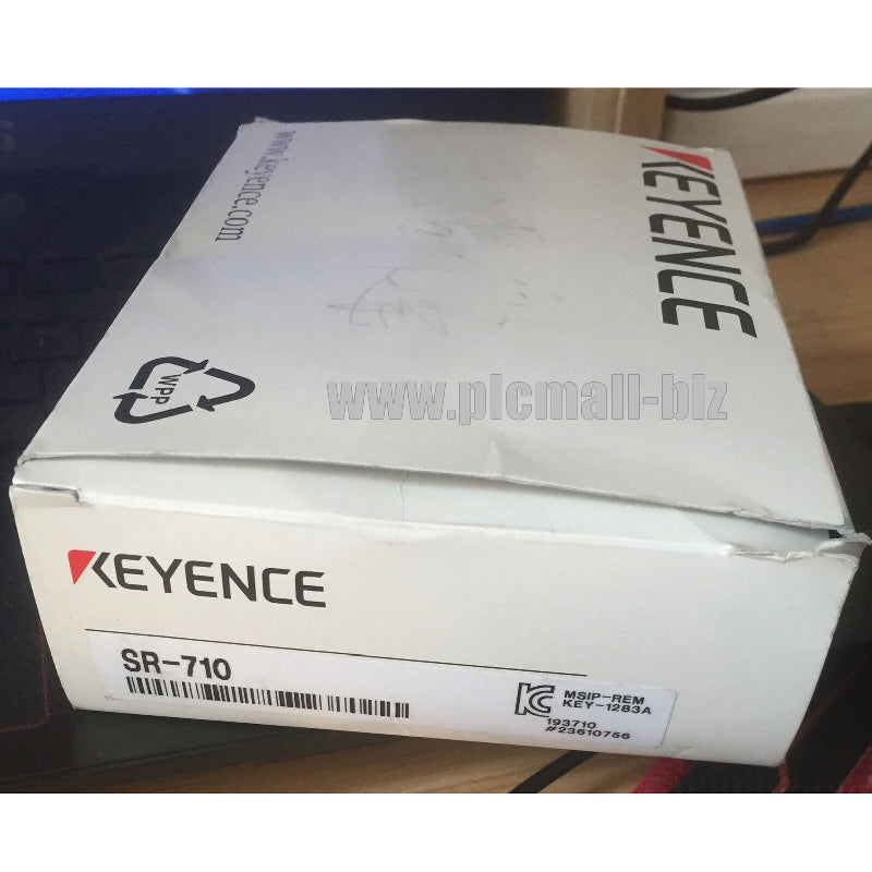 SR-710 KEYENCE SR-710 code reader Brand New