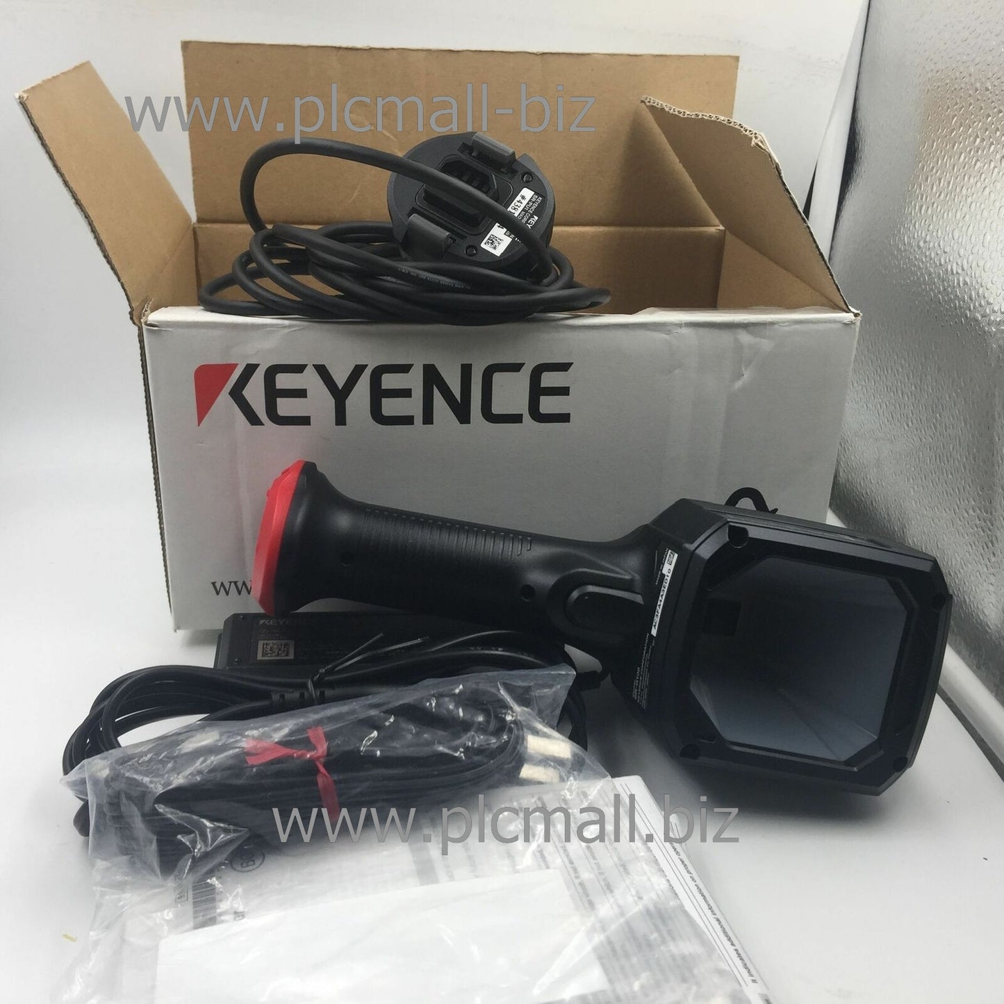 SR-G100 KEYENCE Barcode reader Brand New