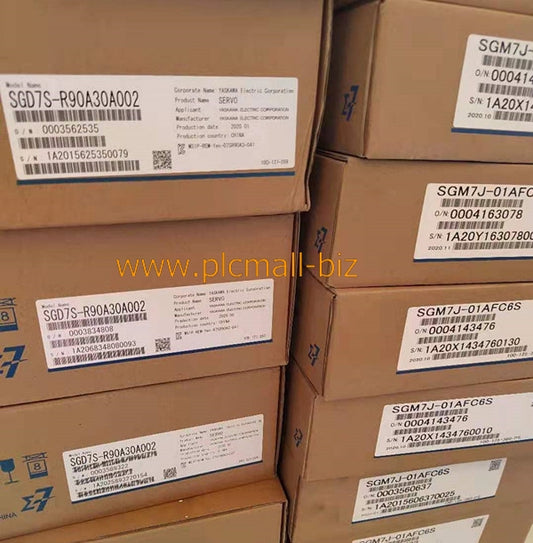 SGD7S-R90A00A002 Yaskawa server Driver Brand new