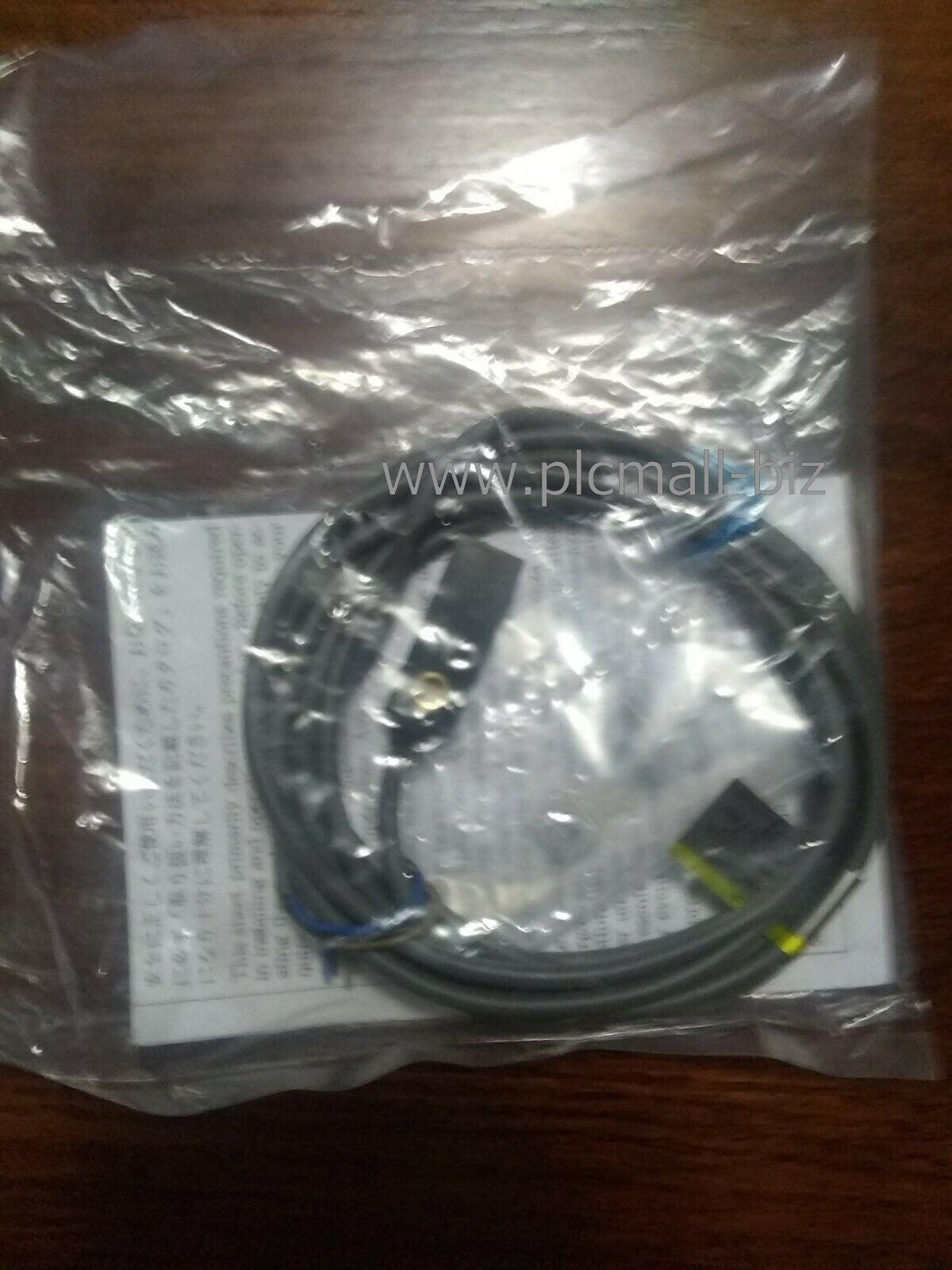 TL-W3MC1 Omron Proximity switch Brand new