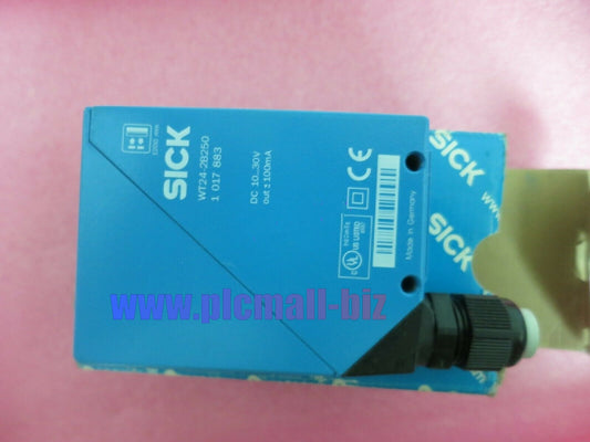 WT24-2B250 SICK 1017883 Photoelectric Sensor Brand New