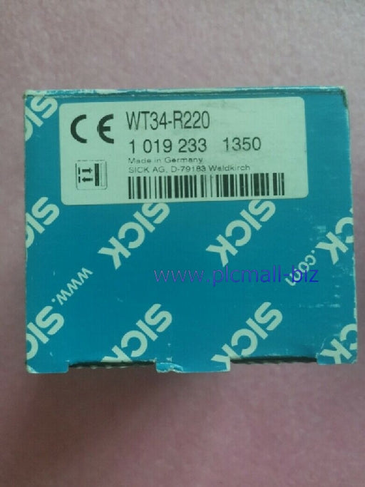 WT34-R220 1019233 SICK Photoelectric switch  Brand New