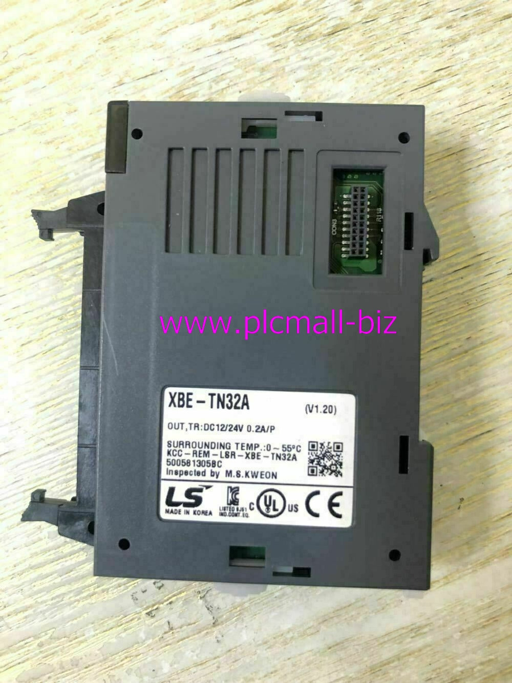 XBE-TN32A LS Transistor output module Brand new